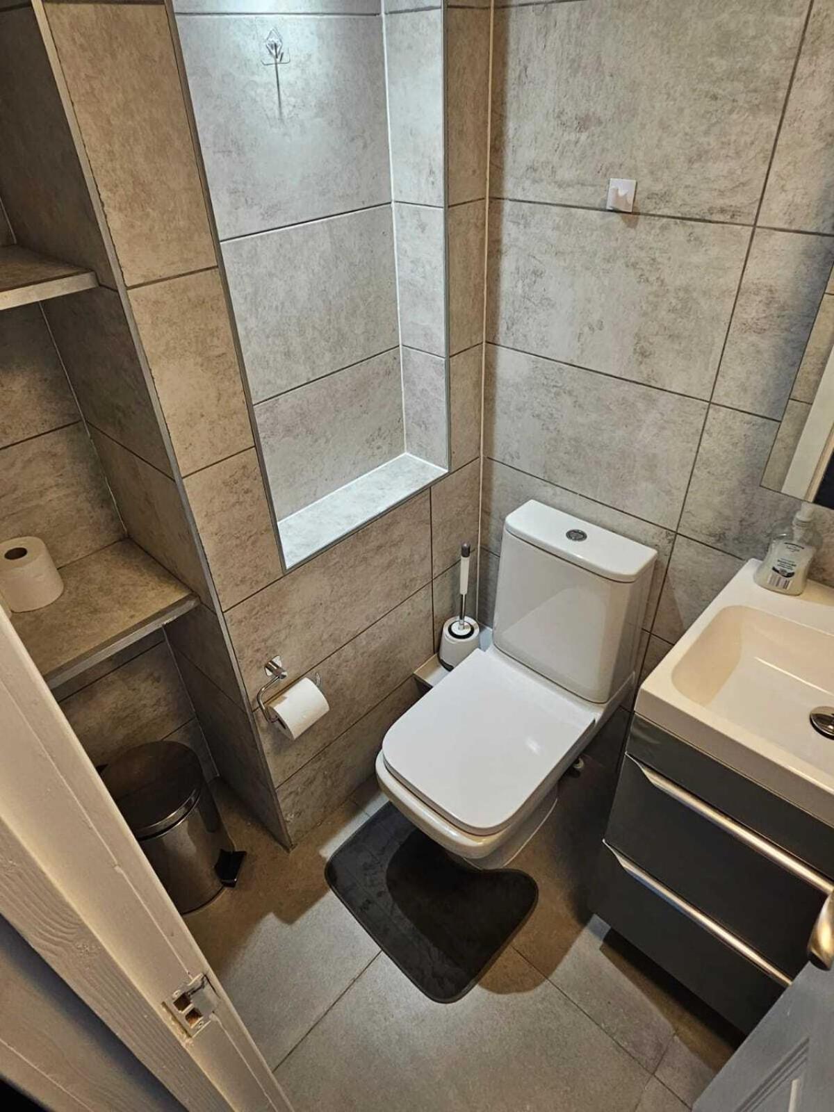 Queens Place - 3 Bedroom Брайтонн