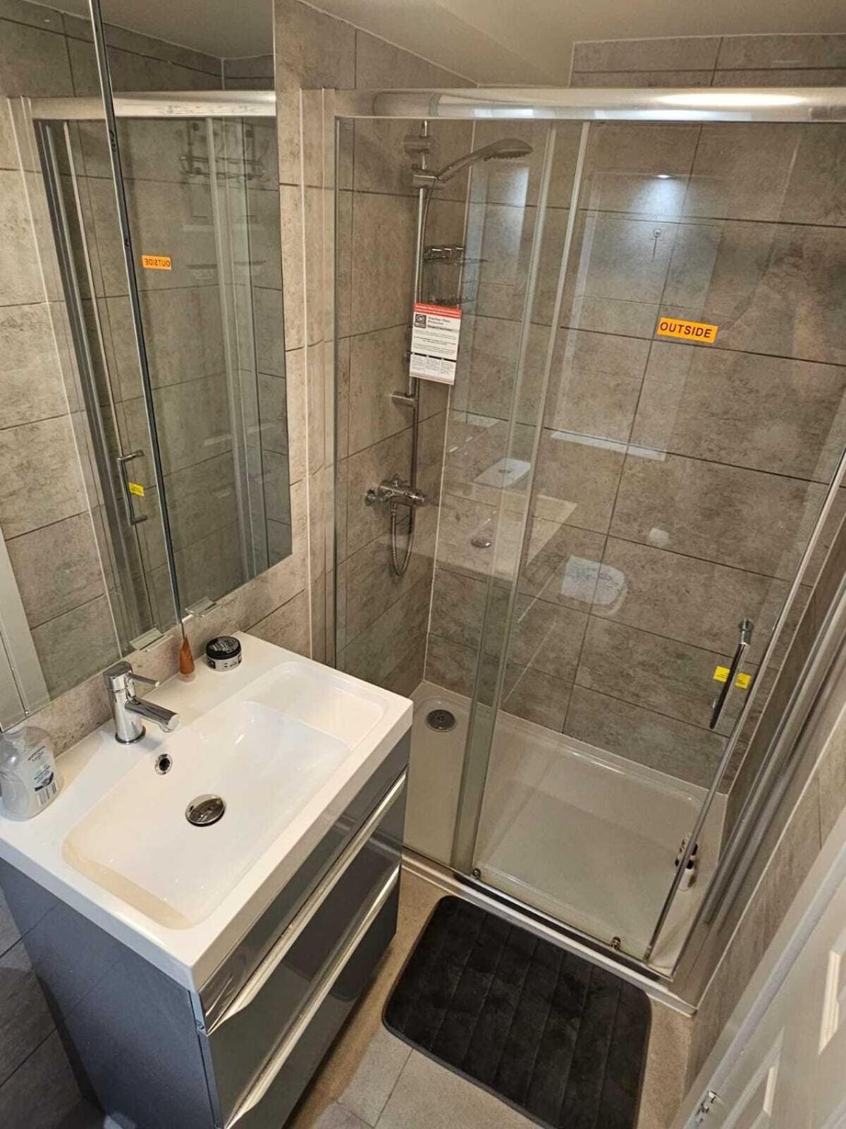 Queens Place - 3 Bedroom Апартаменты