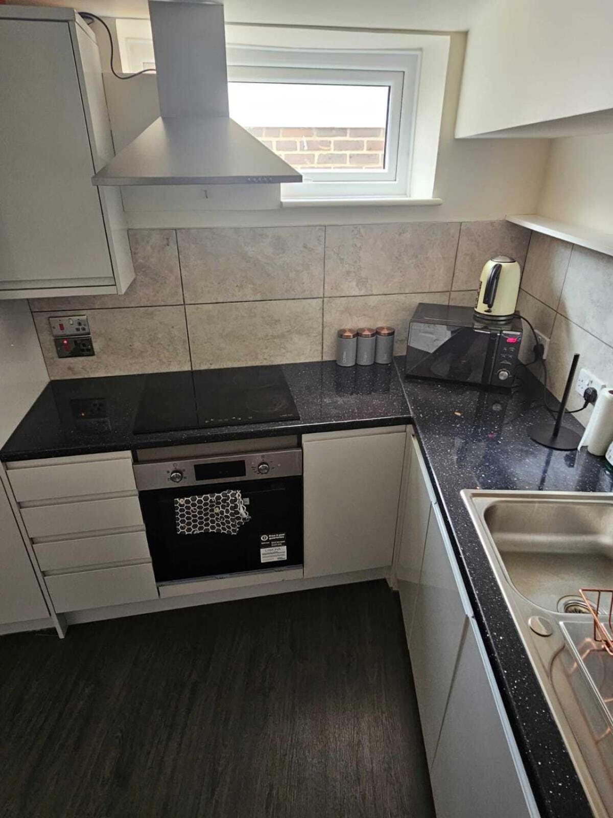 Queens Place - 3 Bedroom Apartamento Brighton