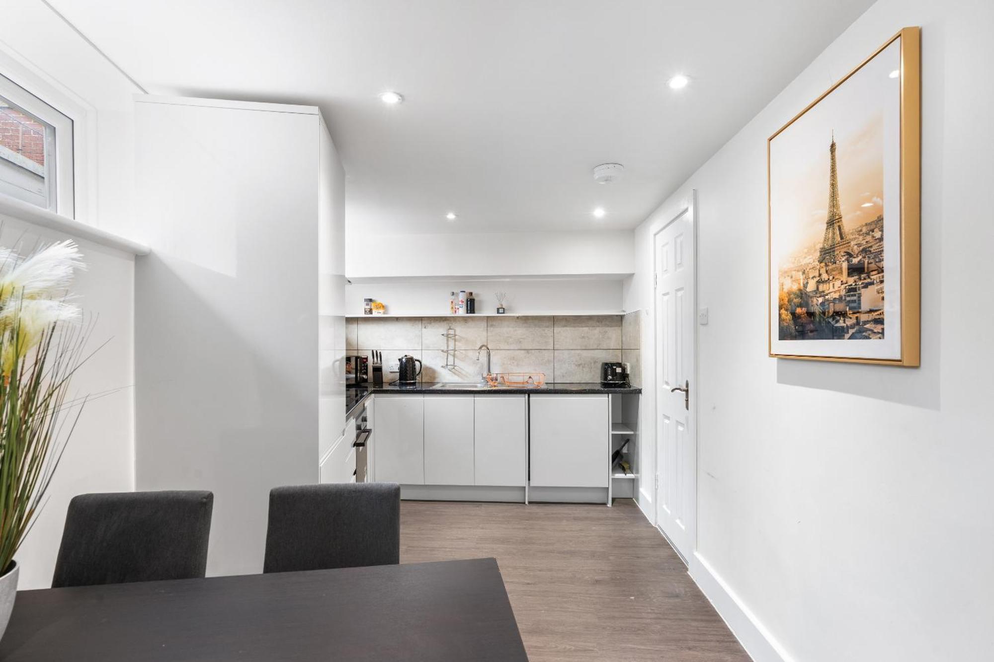 Queens Place - 3 Bedroom