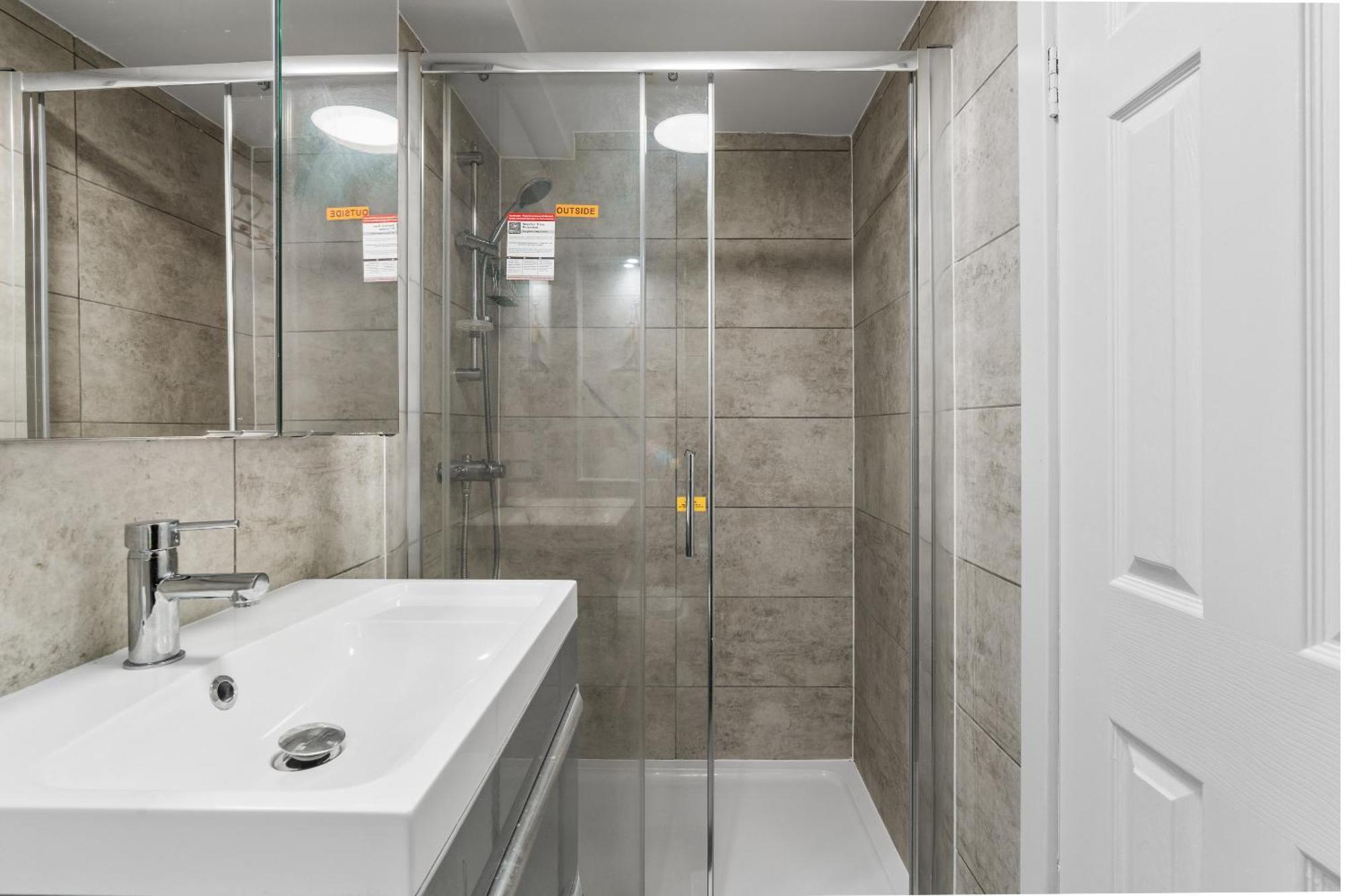 Апартаменты Queens Place - 3 Bedroom *