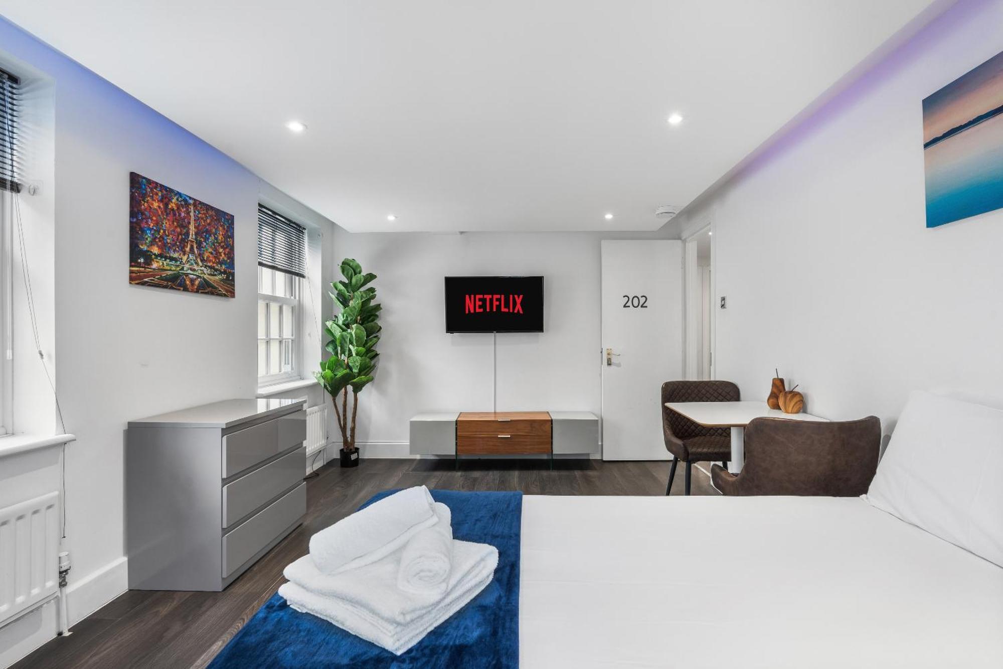 Queens Place - 3 Bedroom Апартаменты Брайтонн