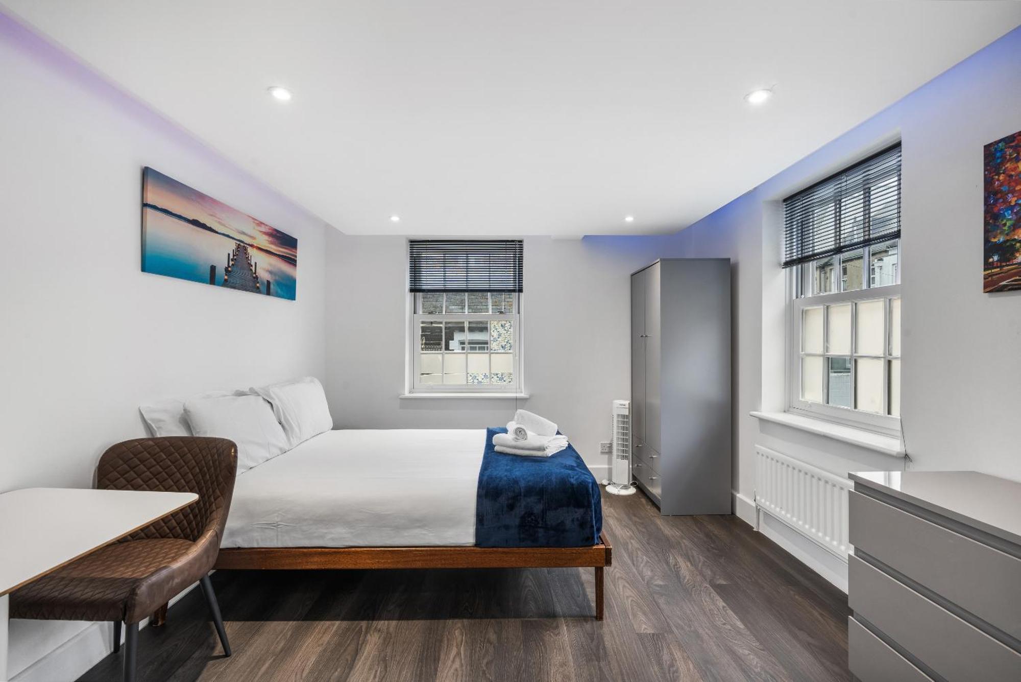 Queens Place - 3 Bedroom Апартаменты
