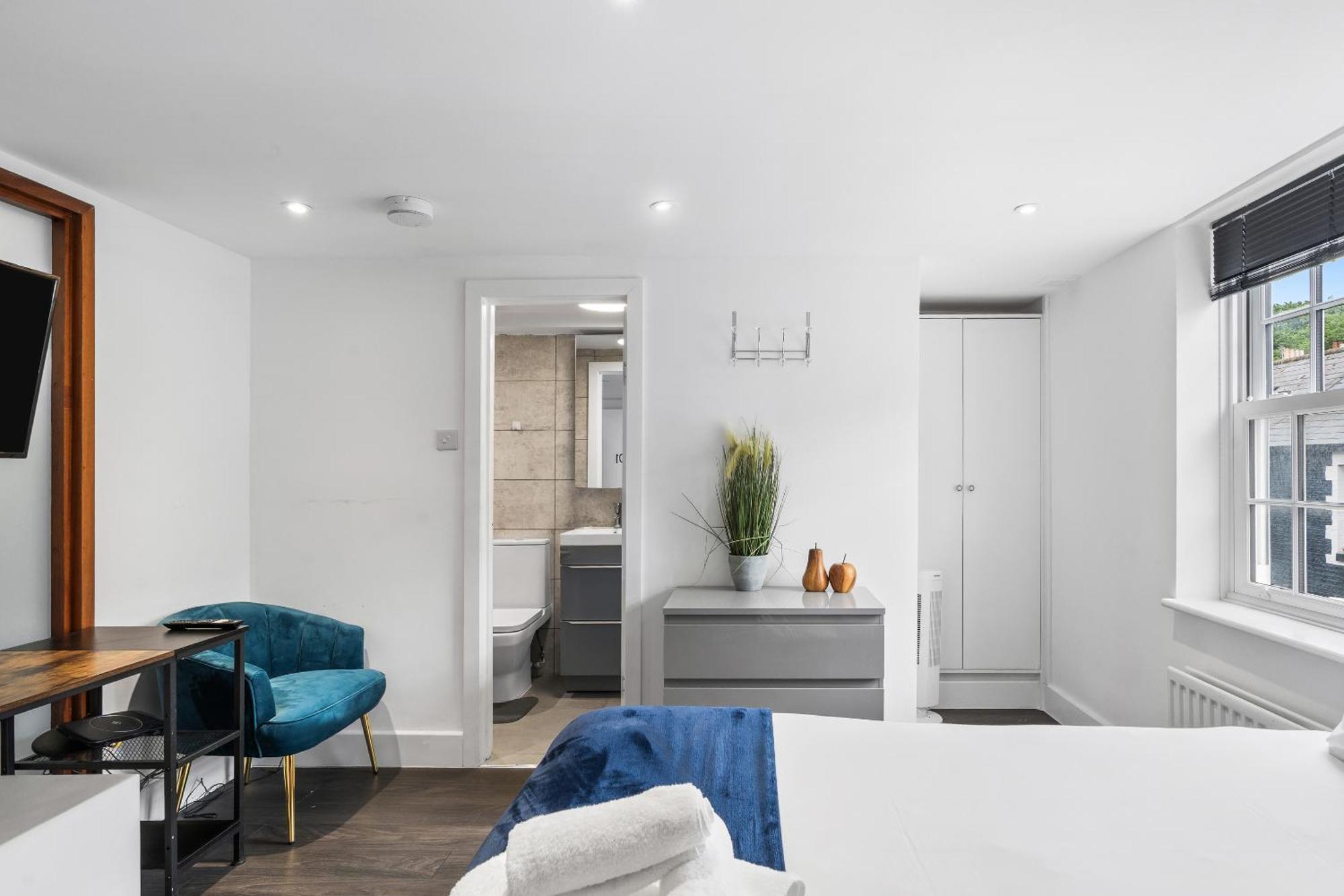 Апартаменты Queens Place - 3 Bedroom *